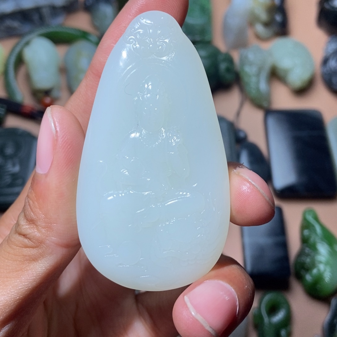 和田玉颈饰未镶嵌A****?