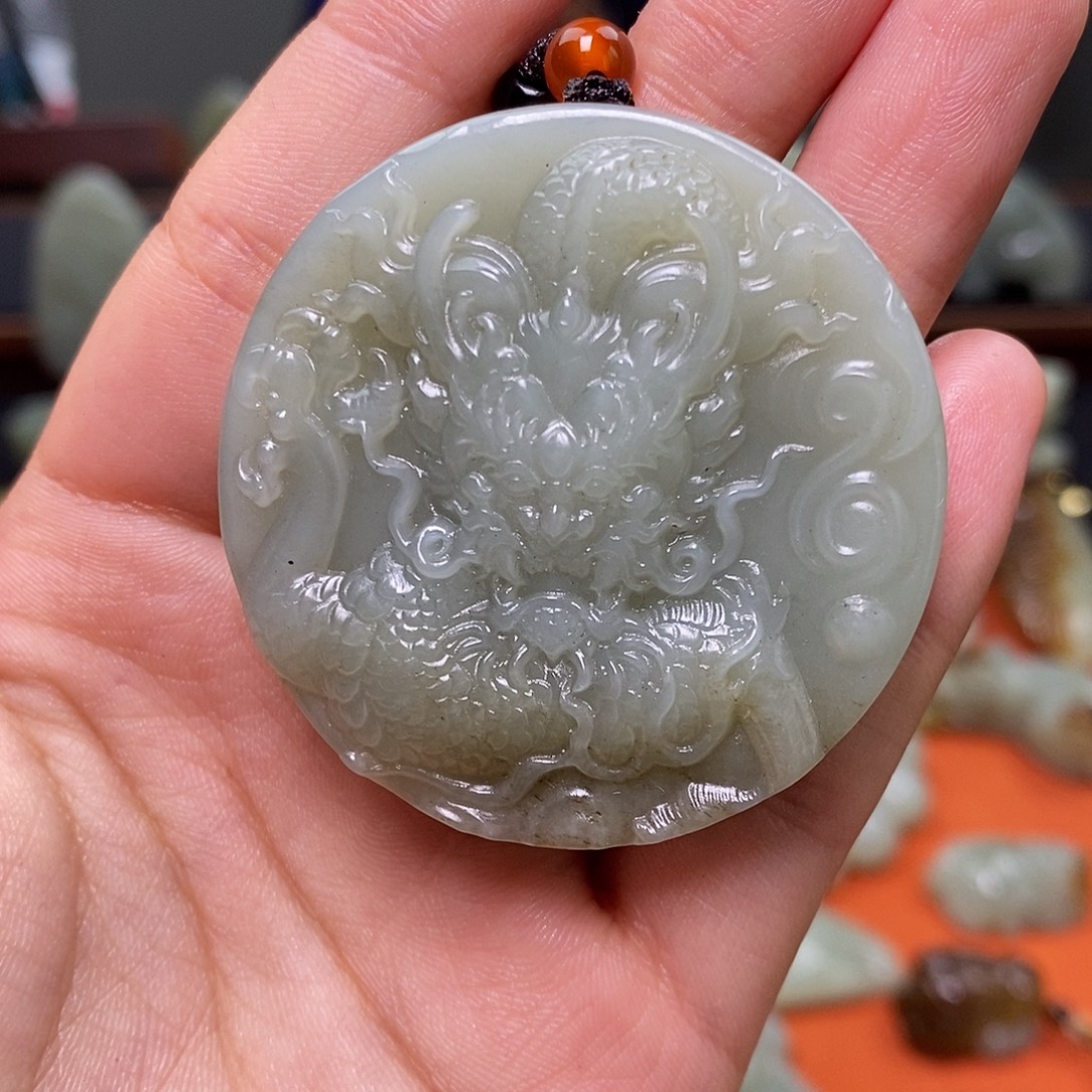 颈饰未镶嵌和田玉