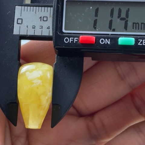 【闪购商品】未镶嵌蜜蜡裸石64杂