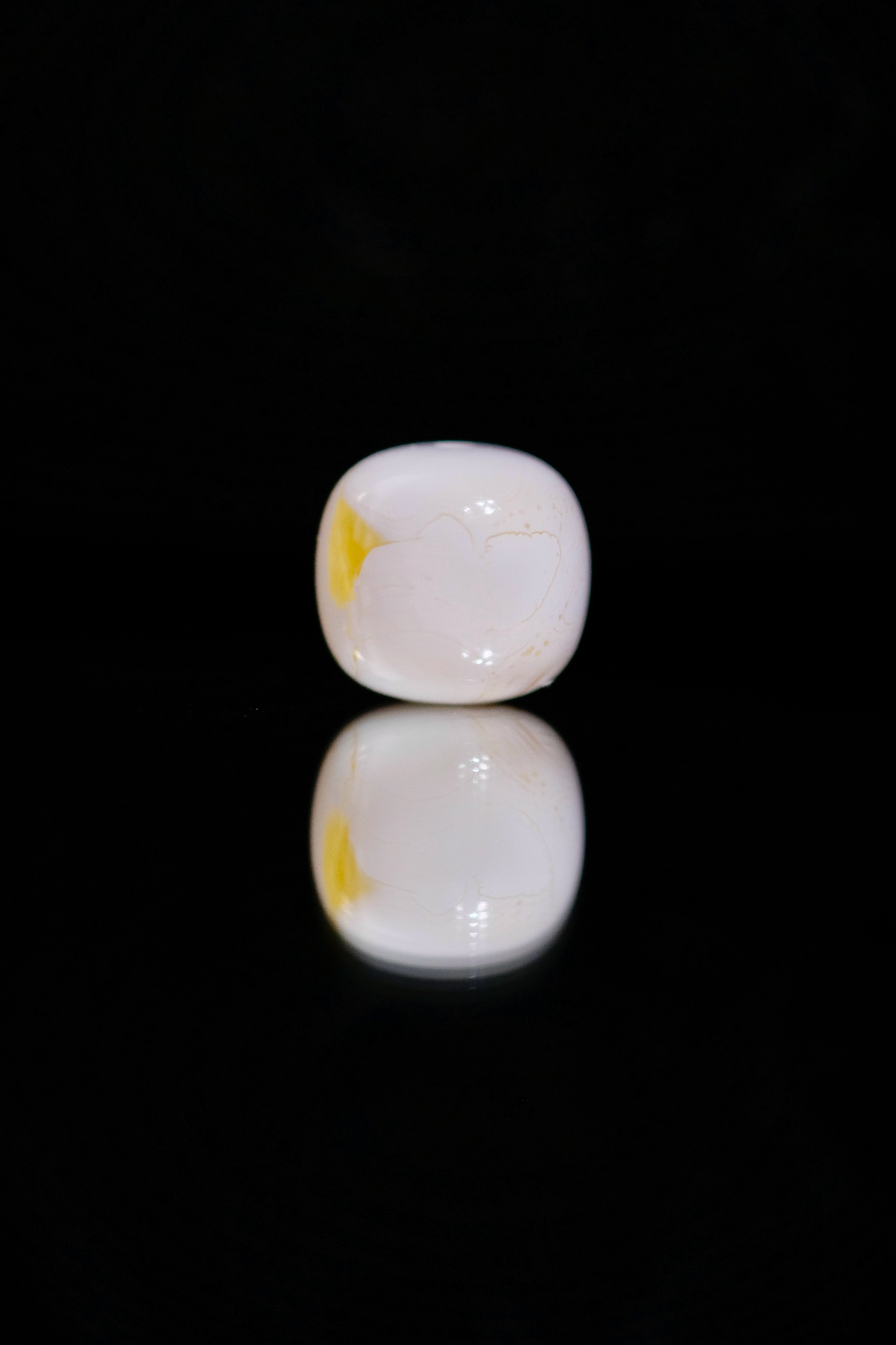 8.3*7.7mm金漆白溶洞拉丝老型单颗天然琥珀蜜蜡文玩配饰 一物一证