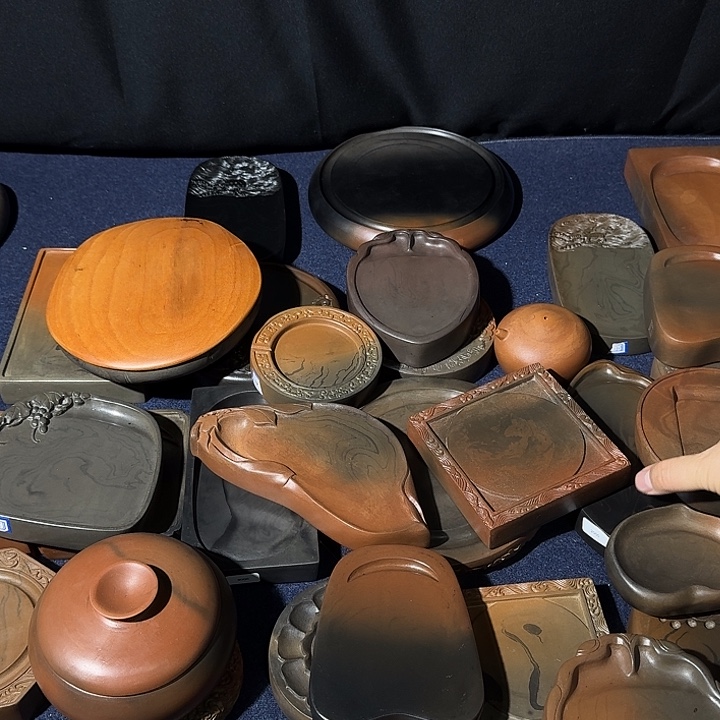 奉***马宋砚外圆内方澄泥砚