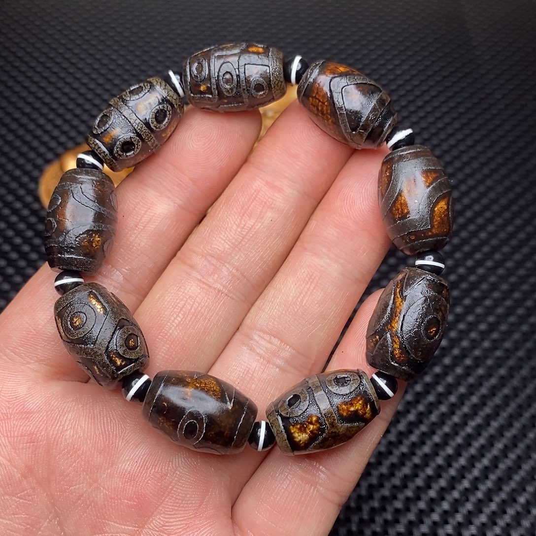 九***易玛瑙/玉髓未镶嵌手链