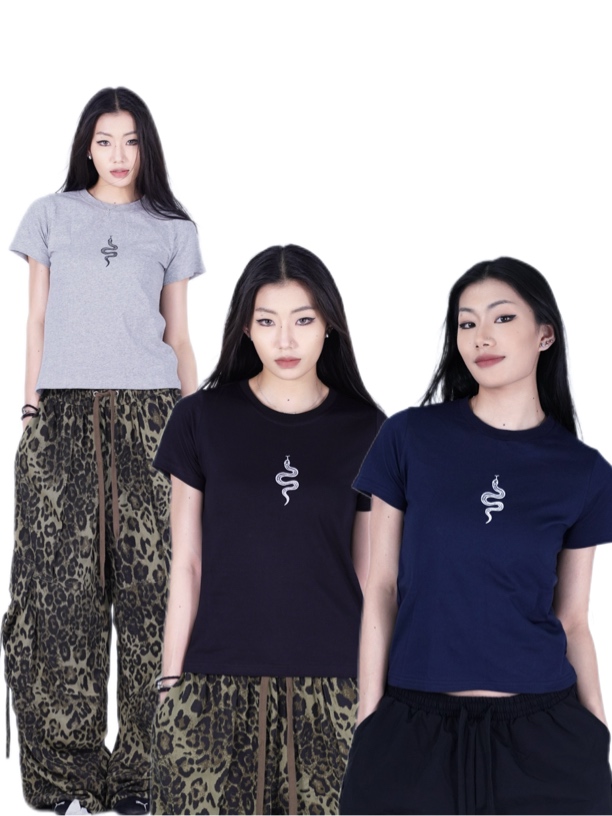 SUANS原创小蛇印花气质新款高弹力辣妹修身显瘦外穿短袖上衣