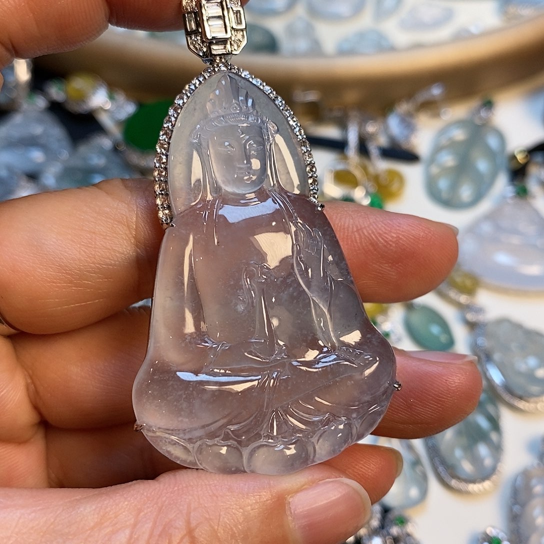 翡翠颈饰18K金镶嵌嚯**嘿观音