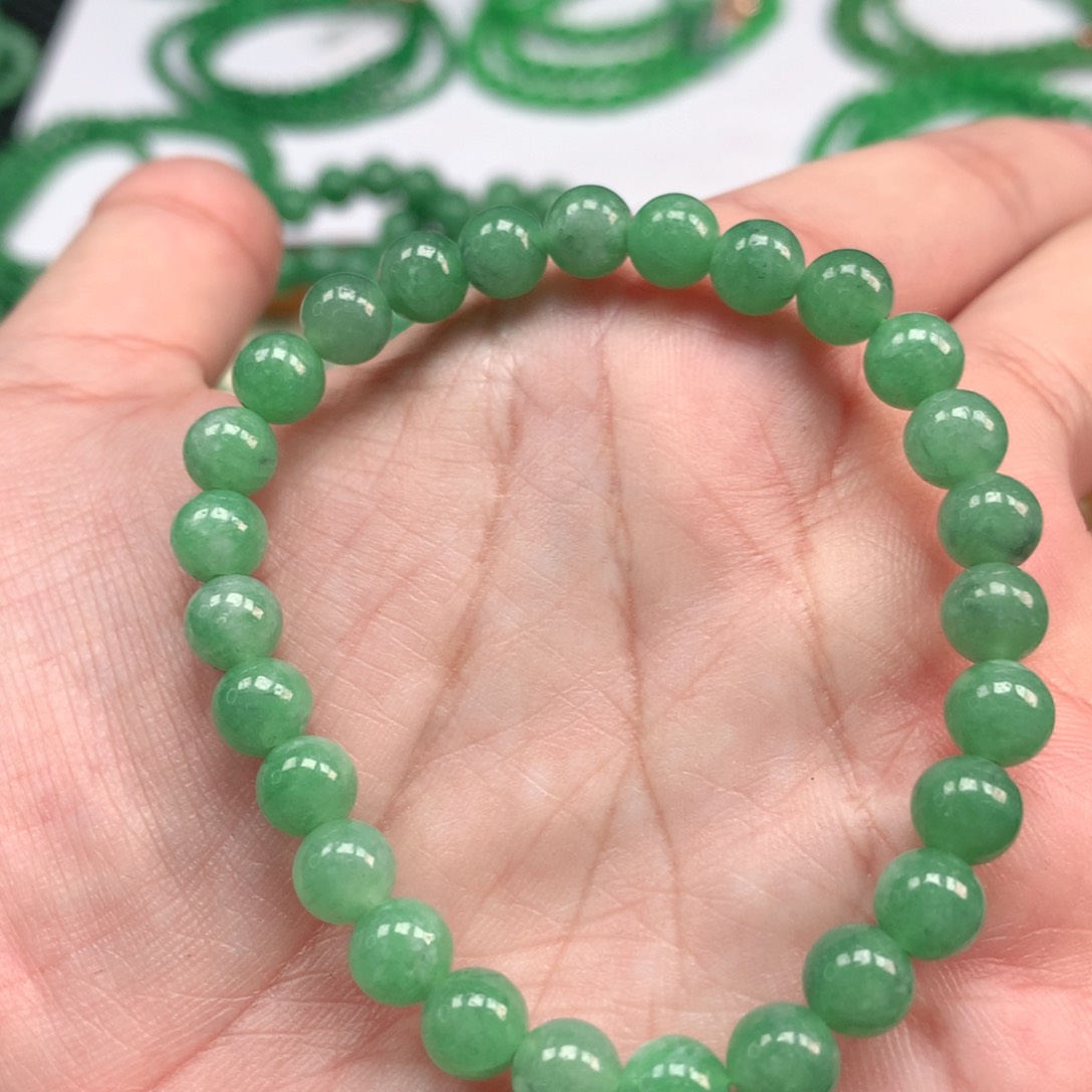 翡翠手链未镶嵌翡翠