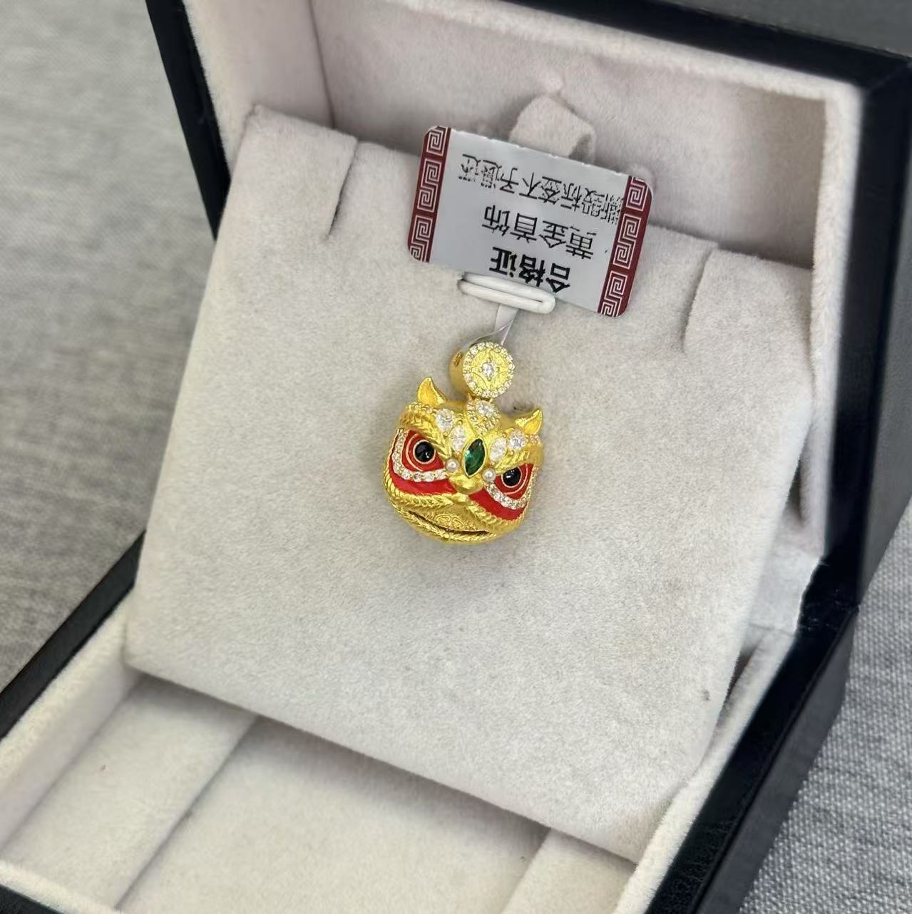 【东豪臻选】足金镶嵌珐琅醒狮头吊坠时尚百搭吊坠(多样性发其一)