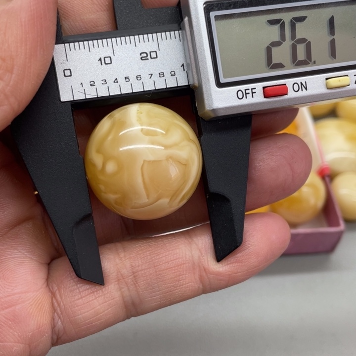 琥珀裸石未镶嵌蜜蜡圆珠