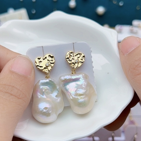 淡水珍珠耳饰未镶嵌