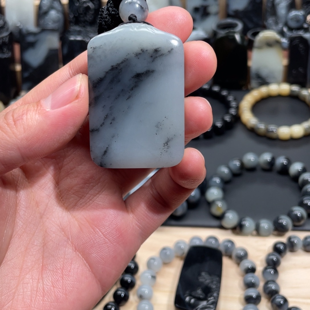 查***浩和田玉未镶嵌挂件