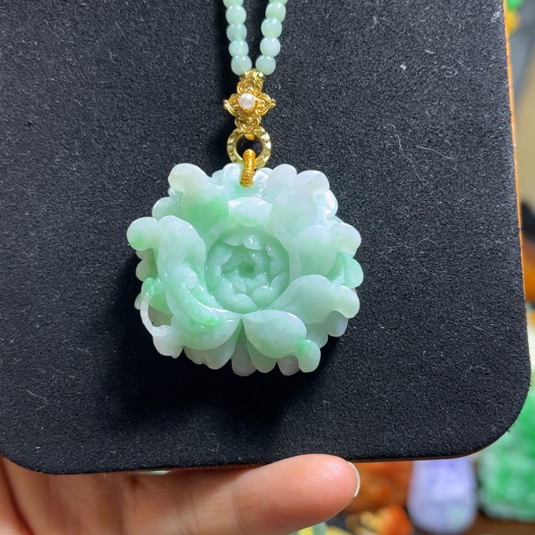 翡翠未镶嵌颈饰天然翡翠