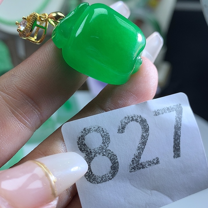 翡翠未镶嵌吊坠(不含链)翡翠