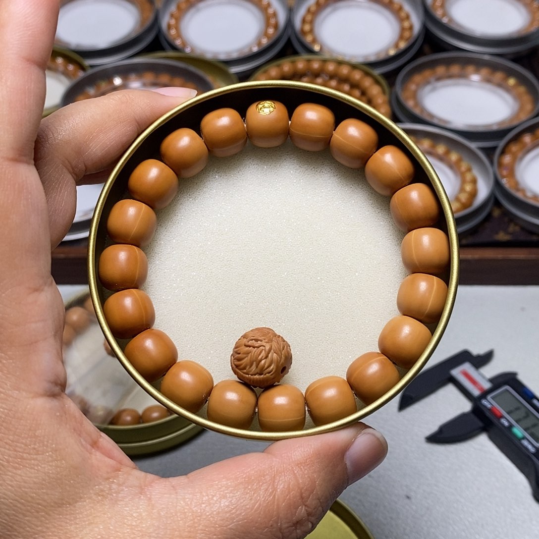 猴头核桃手串85号18k高配龙炎老型12左右