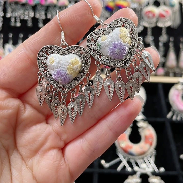 织绣非遗刺绣饰品