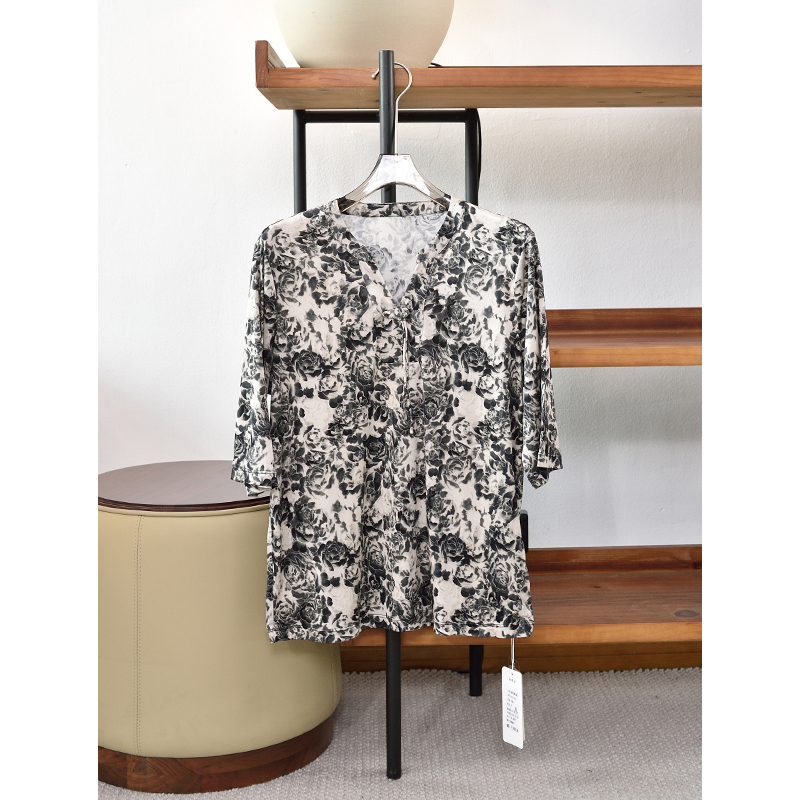 春夏新品 桑蚕丝针织盘口中式领五分袖宽松T恤