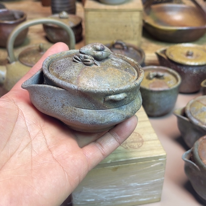 闭***&初代陶古. 有磕. 日本备前烧