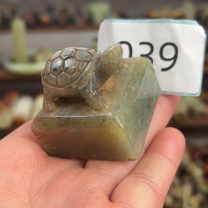 和田玉（糖玉）颈饰未镶嵌