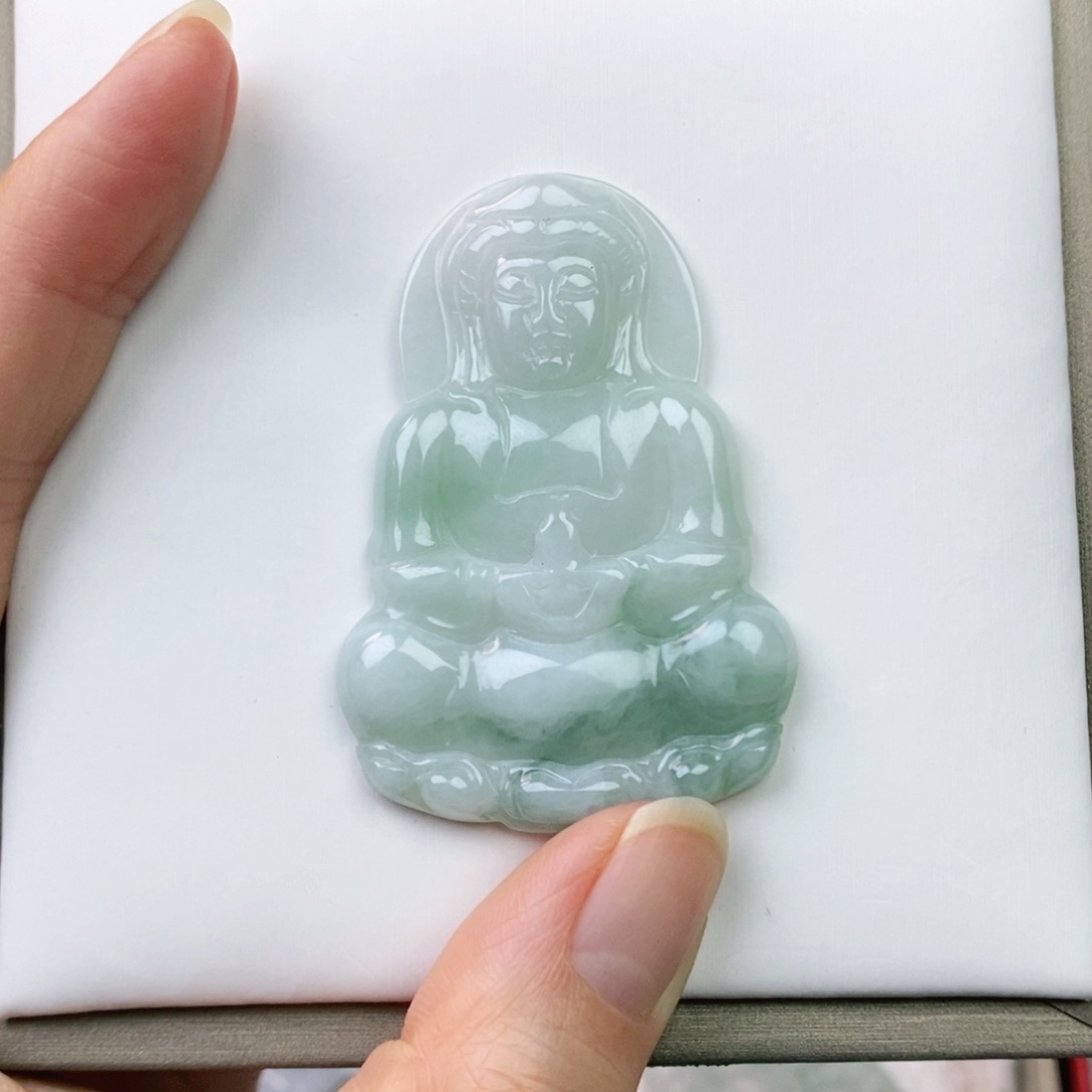 翡翠颈饰未镶嵌观音