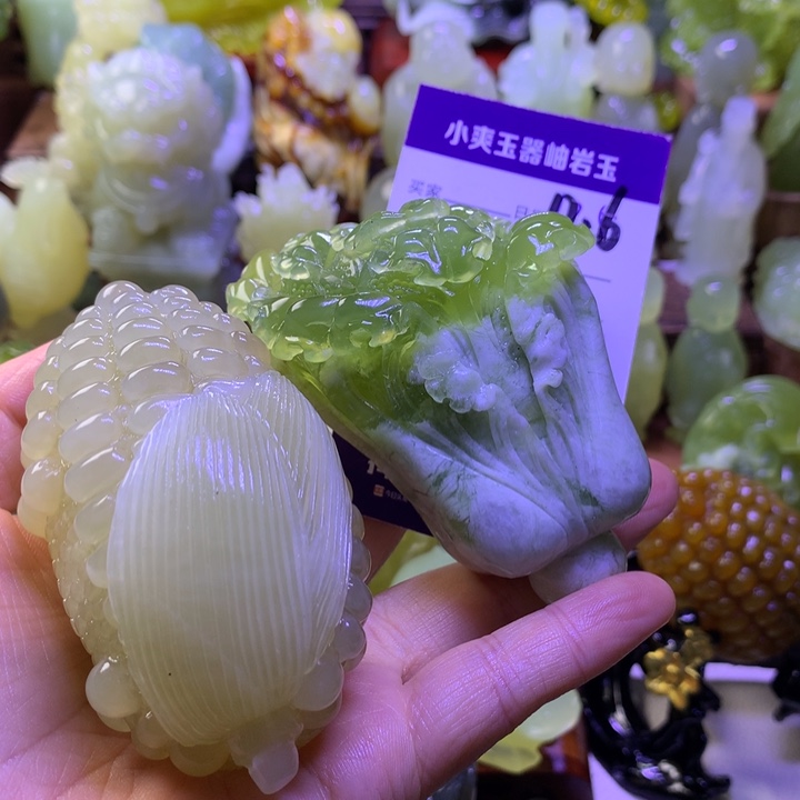 孙***友岫玉未镶嵌手把件