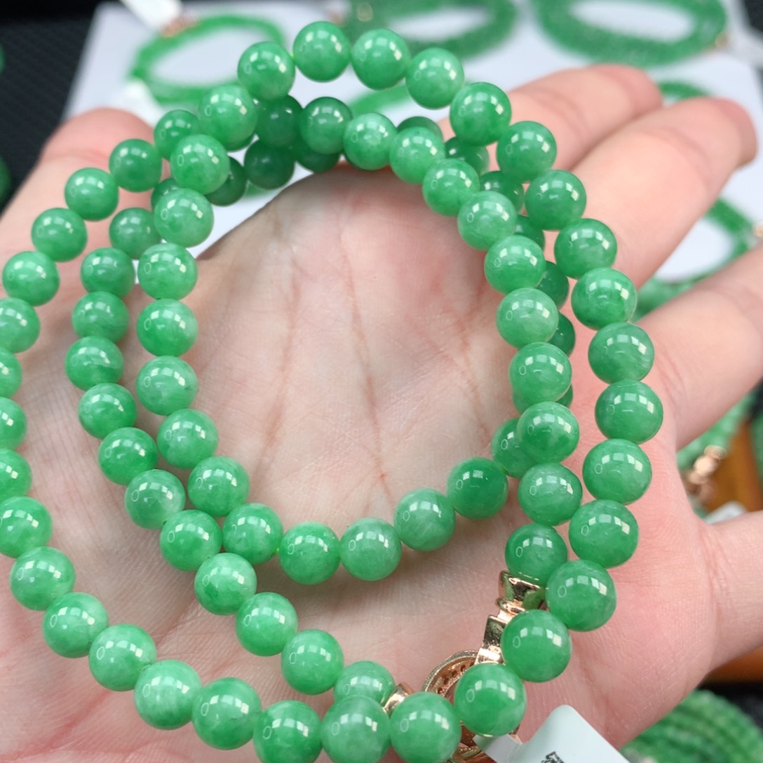 翡翠手链未镶嵌翡翠