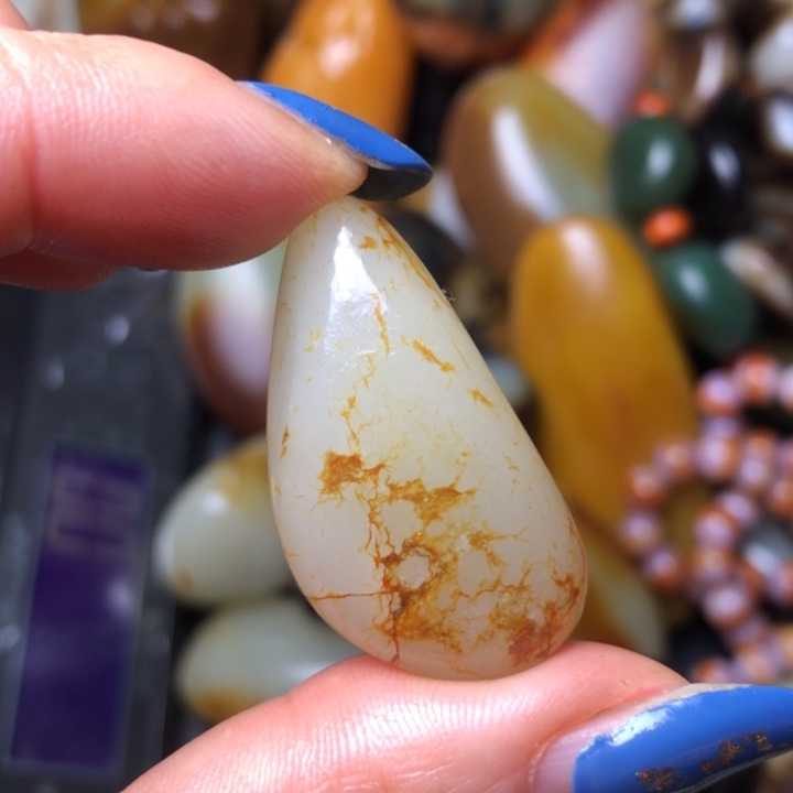 和田玉未镶嵌珠宝奇石