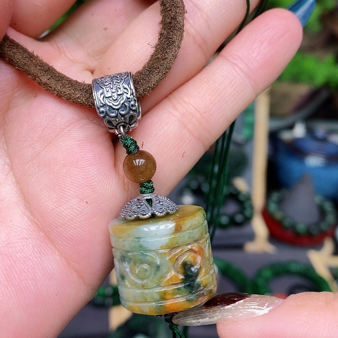 翡翠颈饰银S925镶嵌漂亮美眉