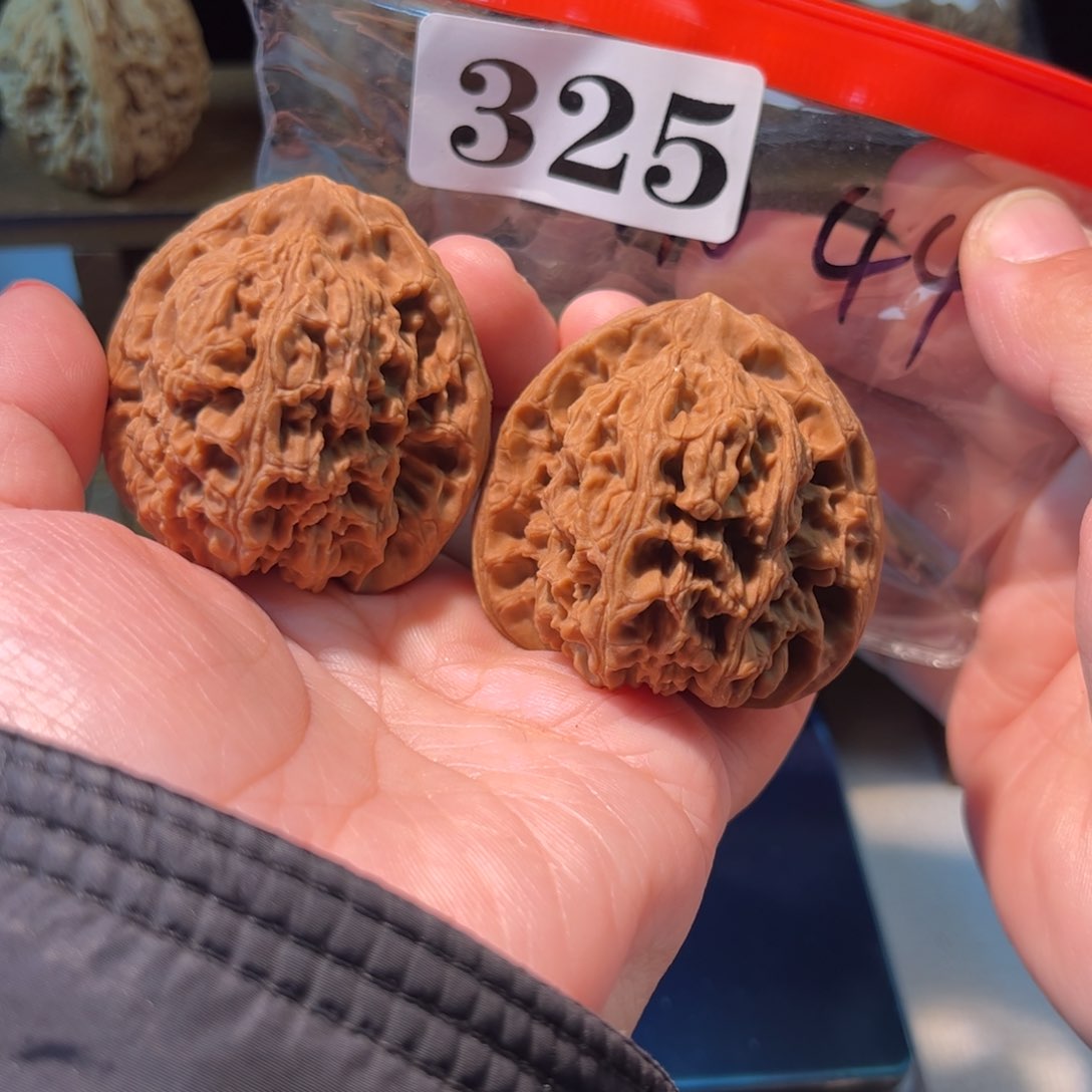 吊坠文玩核桃三角将44。 55克