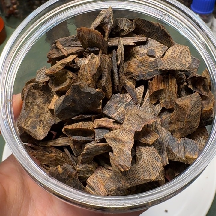 手把件沉香海南乌身圆叶牛肉干老料80克