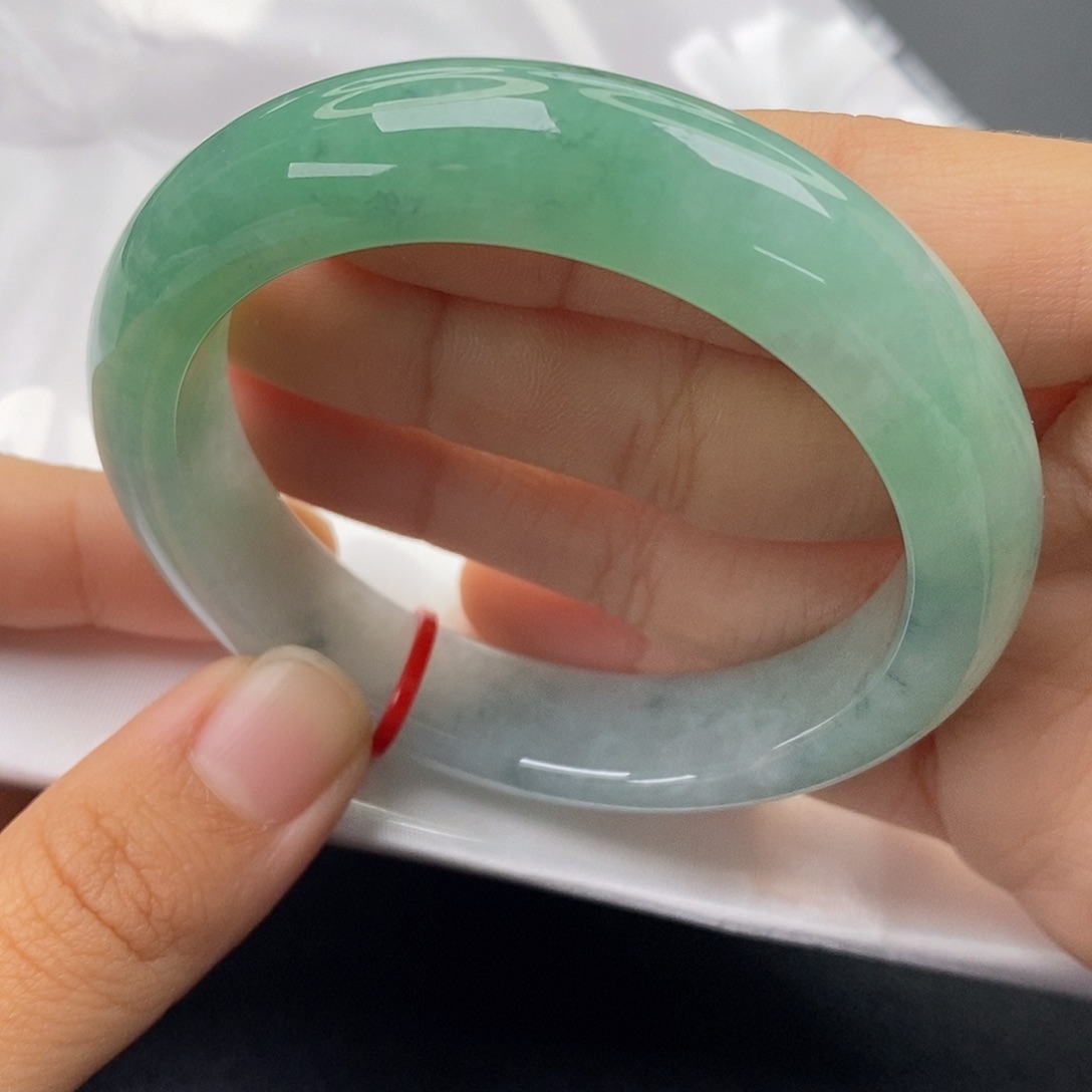 翡翠未镶嵌手镯5354正圈