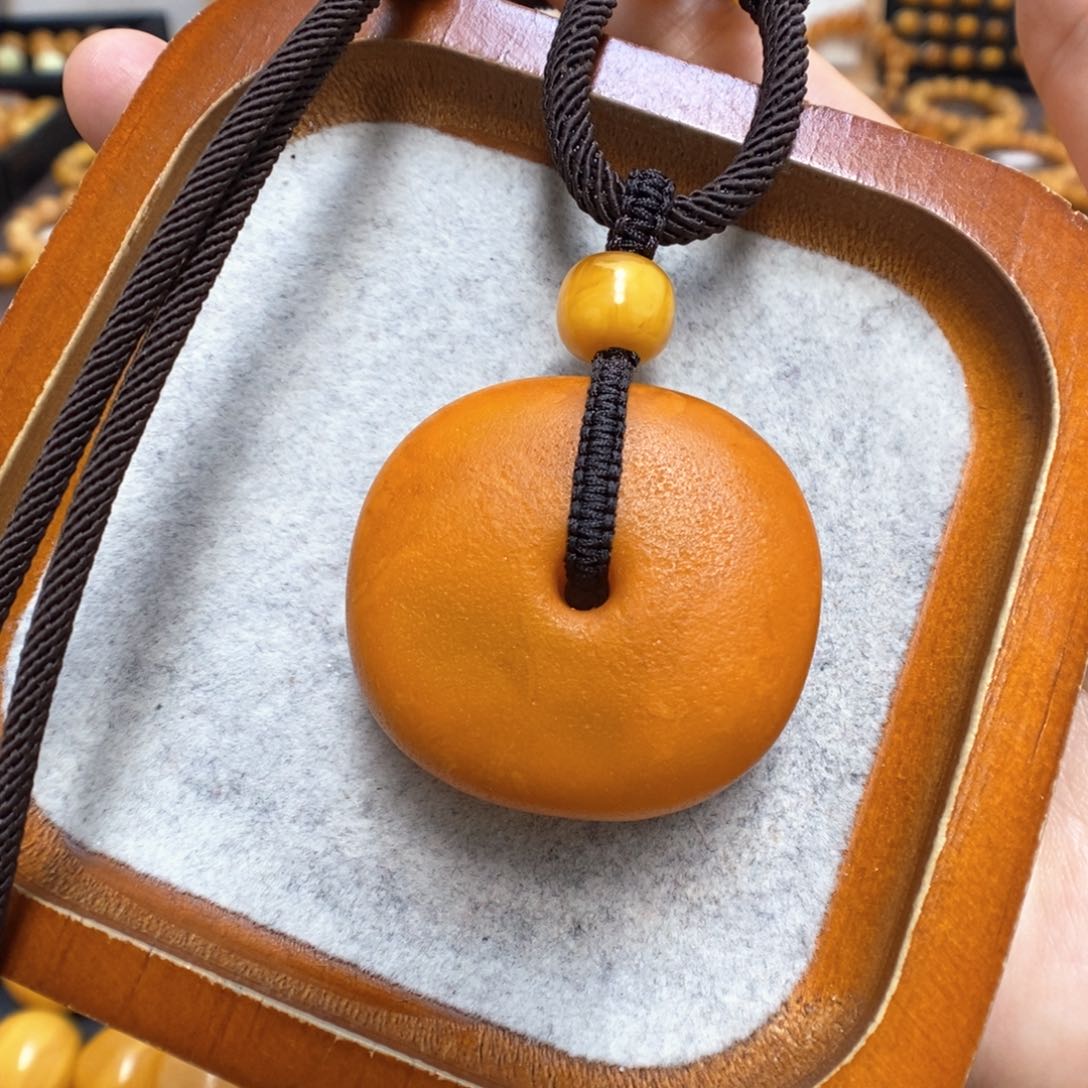 蜜蜡颈饰未镶嵌蜜蜡
