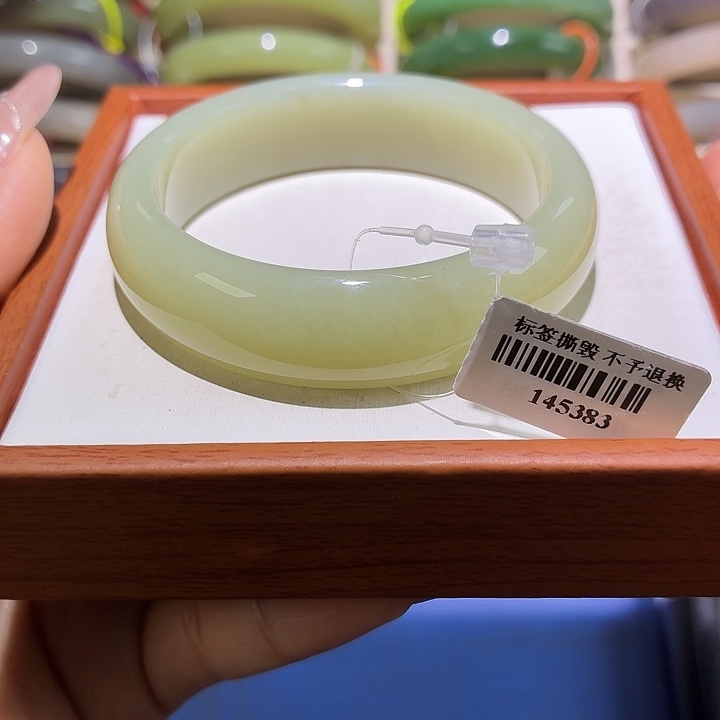 和田玉未镶嵌手镯53+