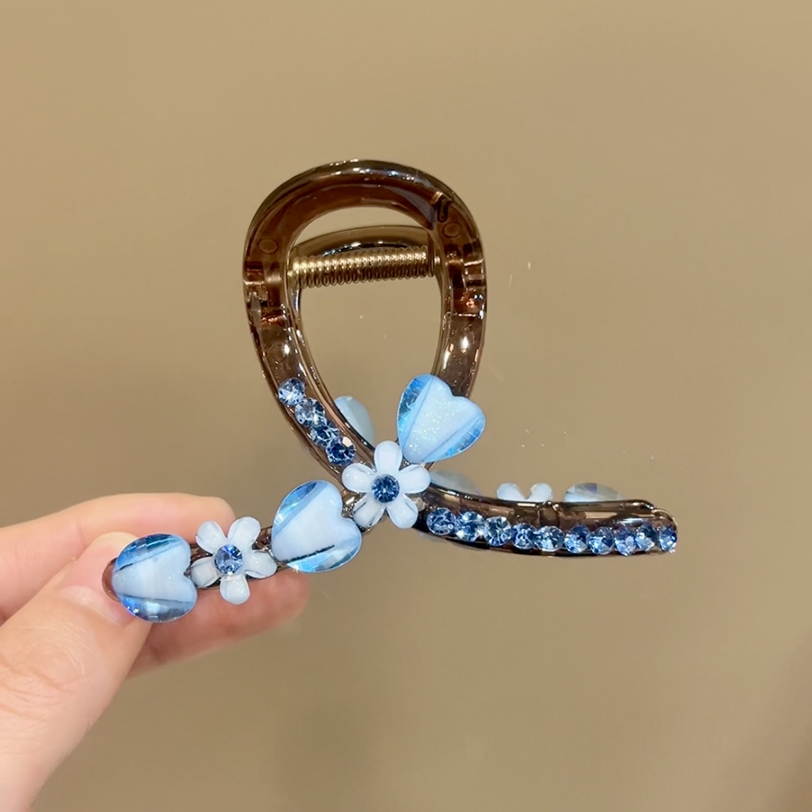 新款小雏菊爱心花朵春夏季气质高级感蓝色抓夹优雅头饰夹子