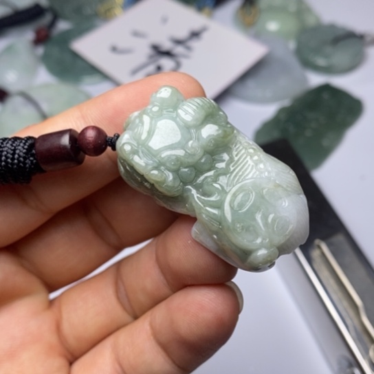 翡翠未镶嵌颈饰翡翠