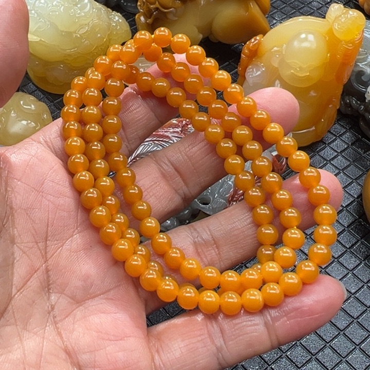 石英质玉（黄龙玉）颈饰未镶嵌