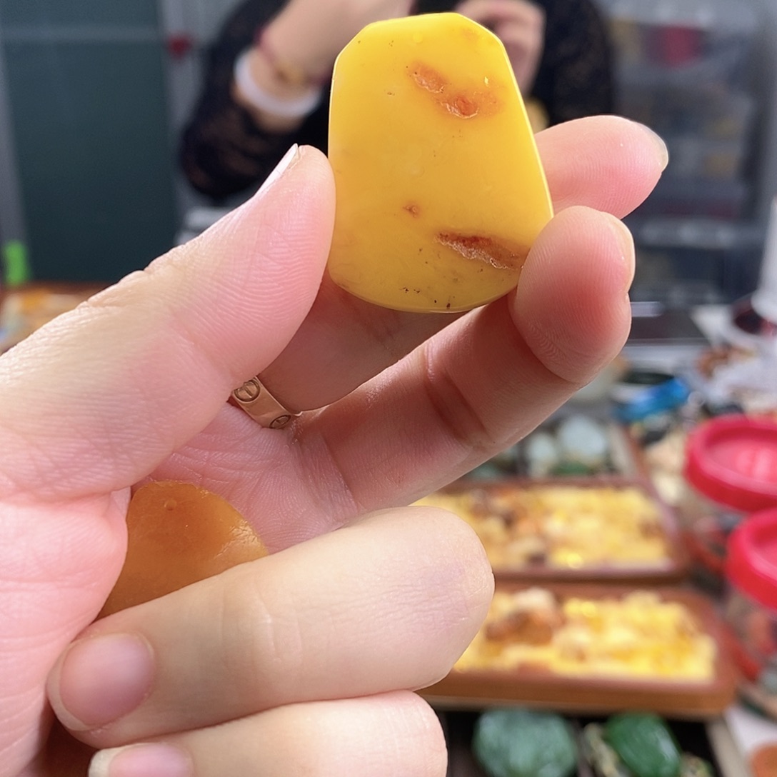 琥珀颈饰未镶嵌项链