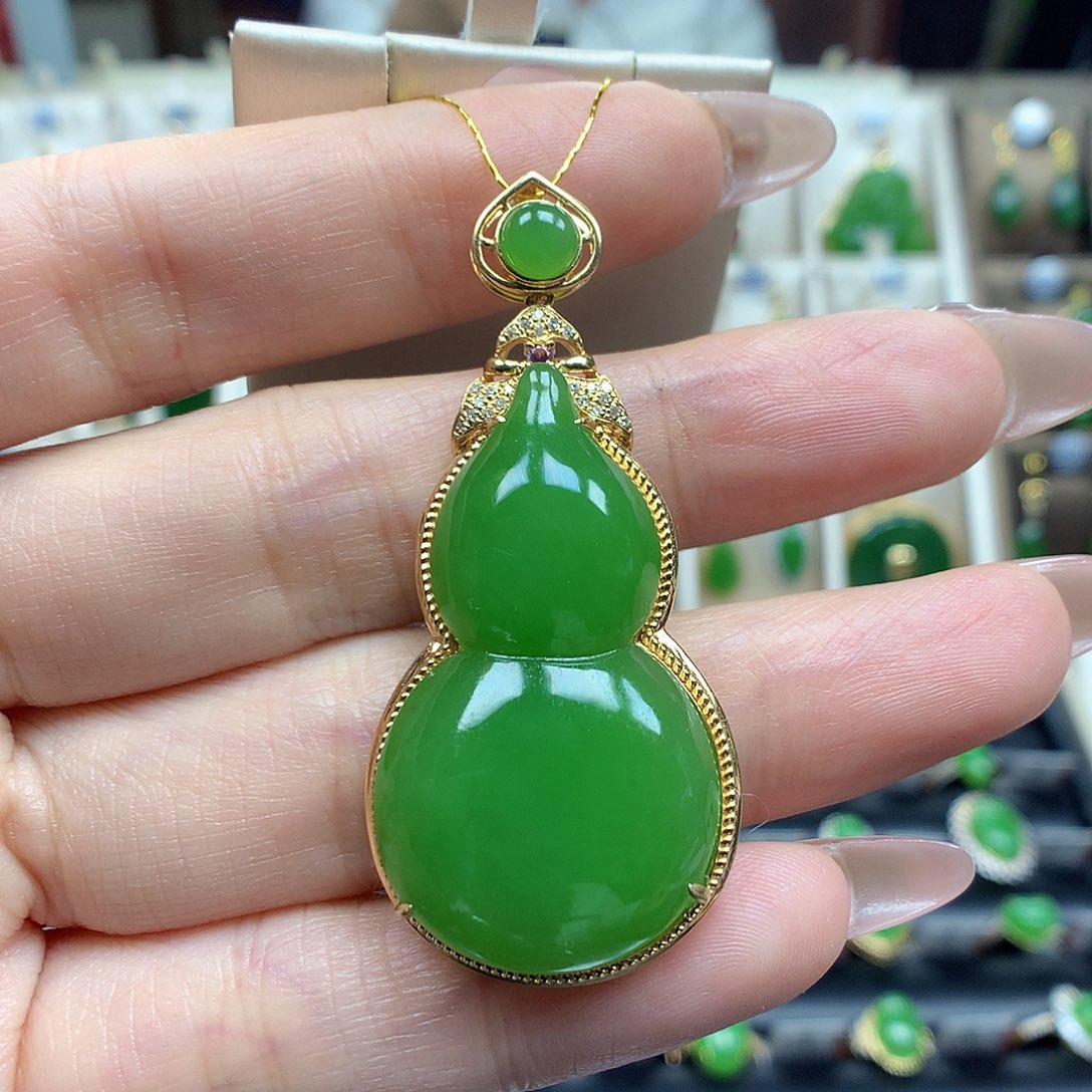 和田玉颈饰18K金镶嵌2035