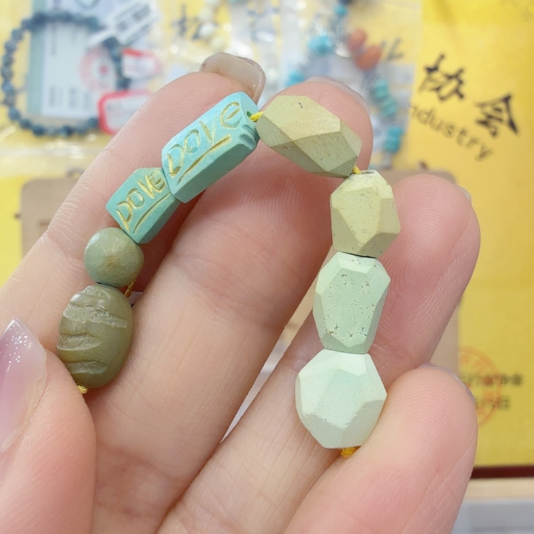 绿松石未镶嵌珠宝奇石