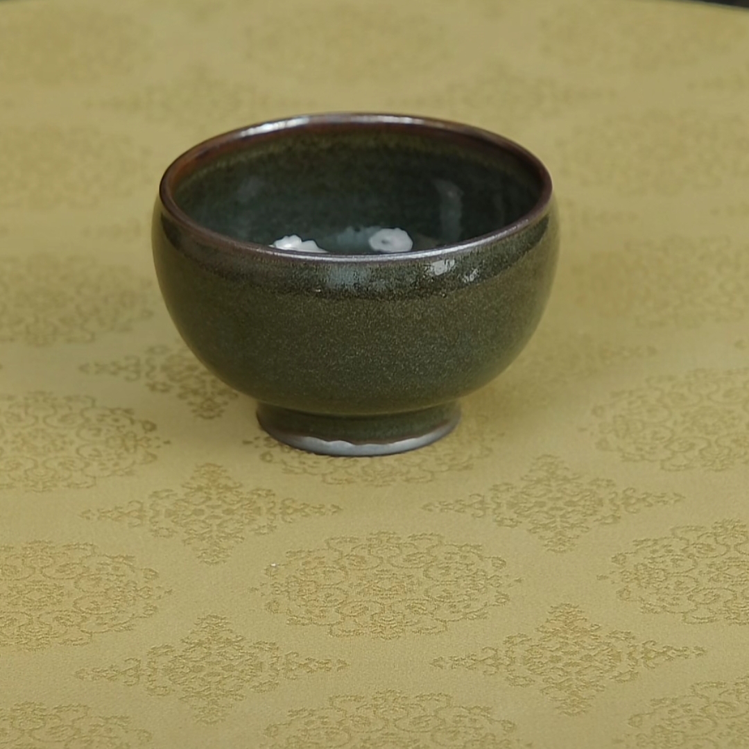 手工龙泉青瓷主人杯黑胎鸡心小杯陈卫武茶杯家用宽口杯