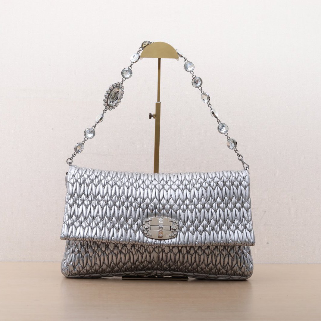 95新 MIU MIU/缪缪 【娇】褶皱 33 仿水晶斜挎包 银色P225478076