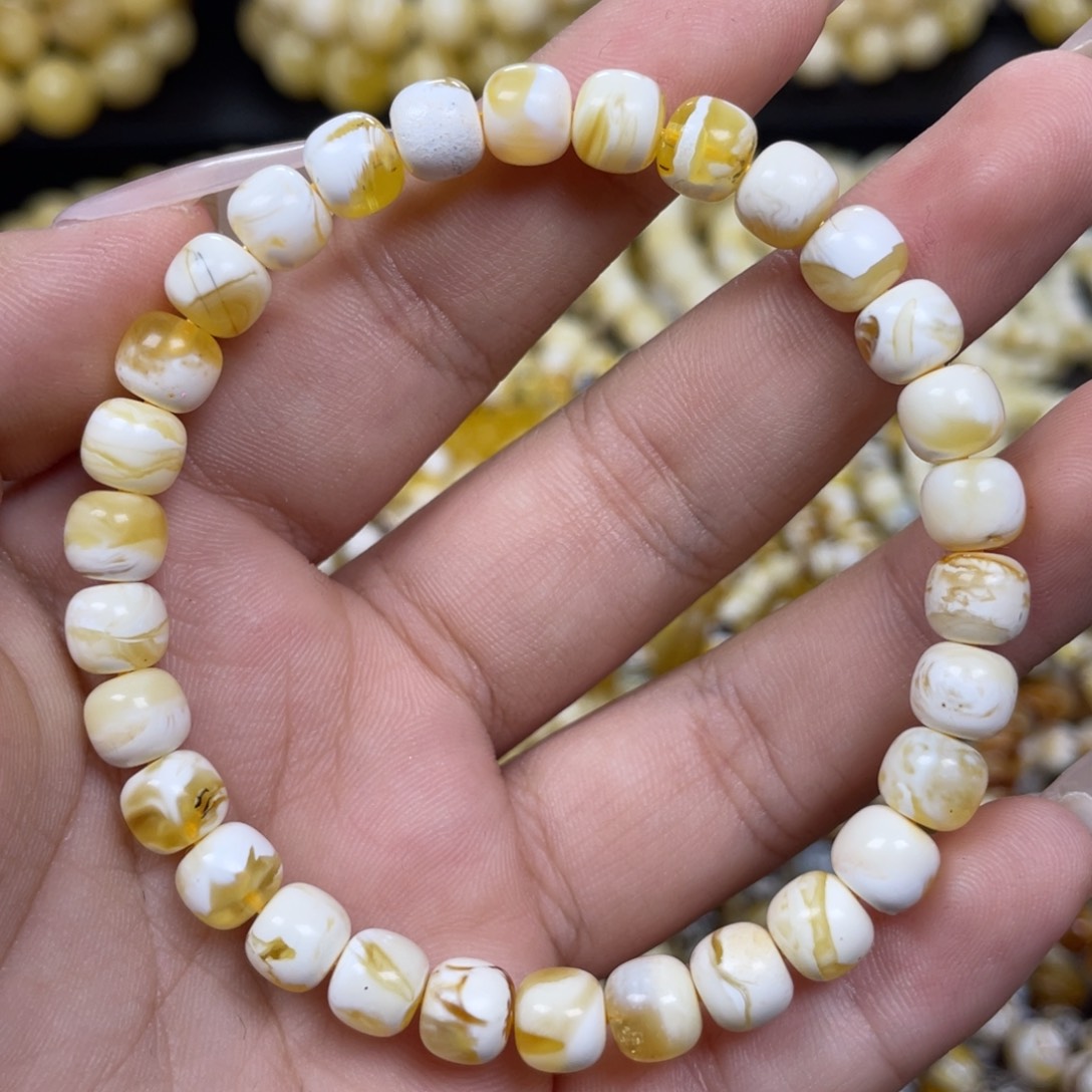 蜜蜡未镶嵌珠宝奇石7m