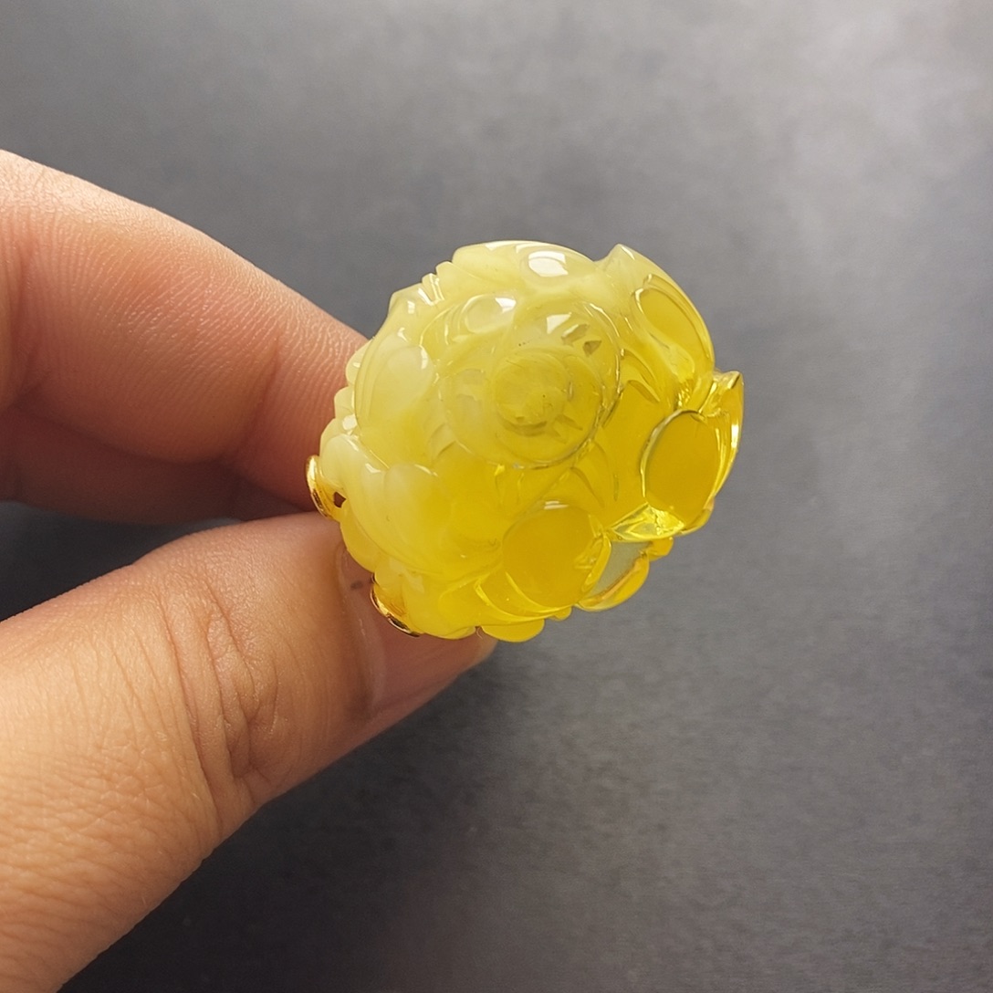 琥珀未镶嵌裸石戒指