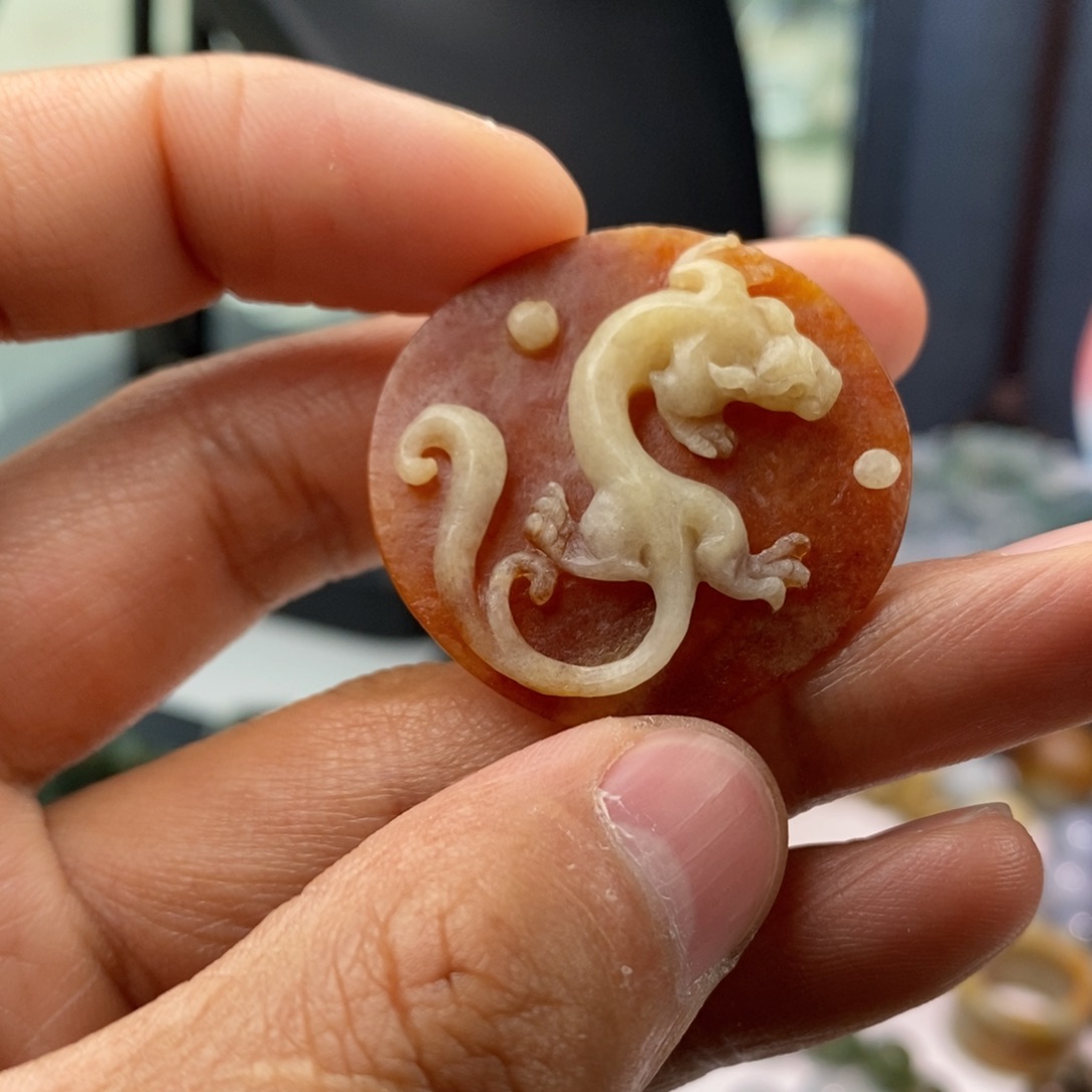 翡翠手链未镶嵌珠子