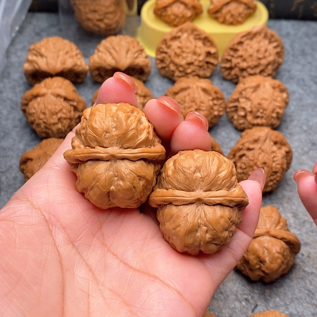 文玩核桃把件精品蛤蟆头38全品