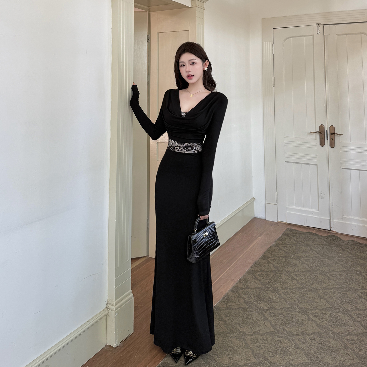 百搭老钱风一字肩黑色宴会小众炸街蕾丝拼接性感显瘦包臀连衣裙