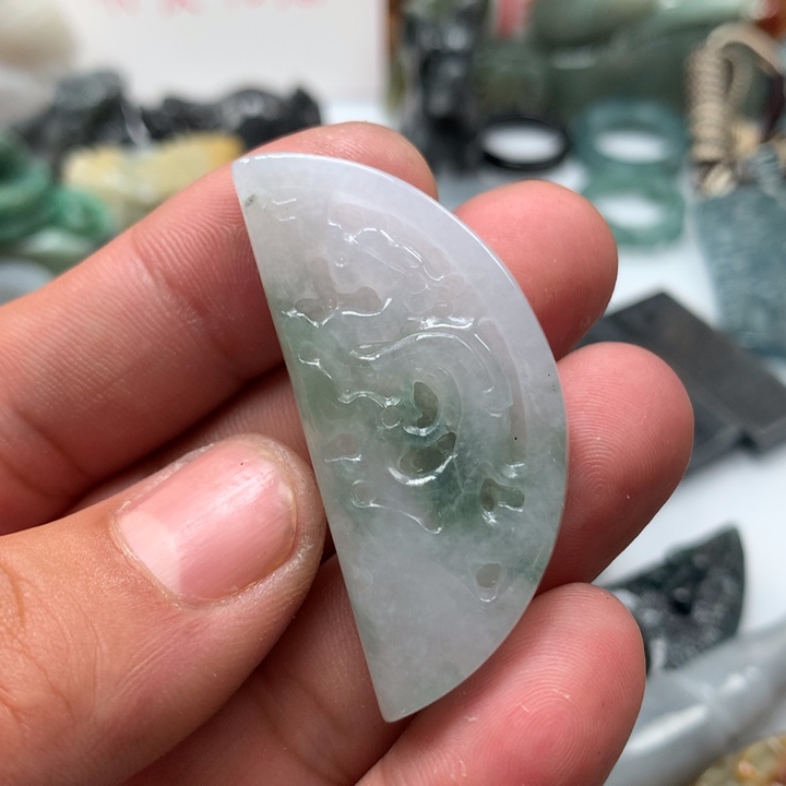翡翠颈饰未镶嵌保真天然a货翡翠