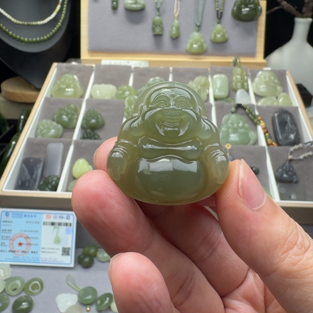 和田玉颈饰未镶嵌