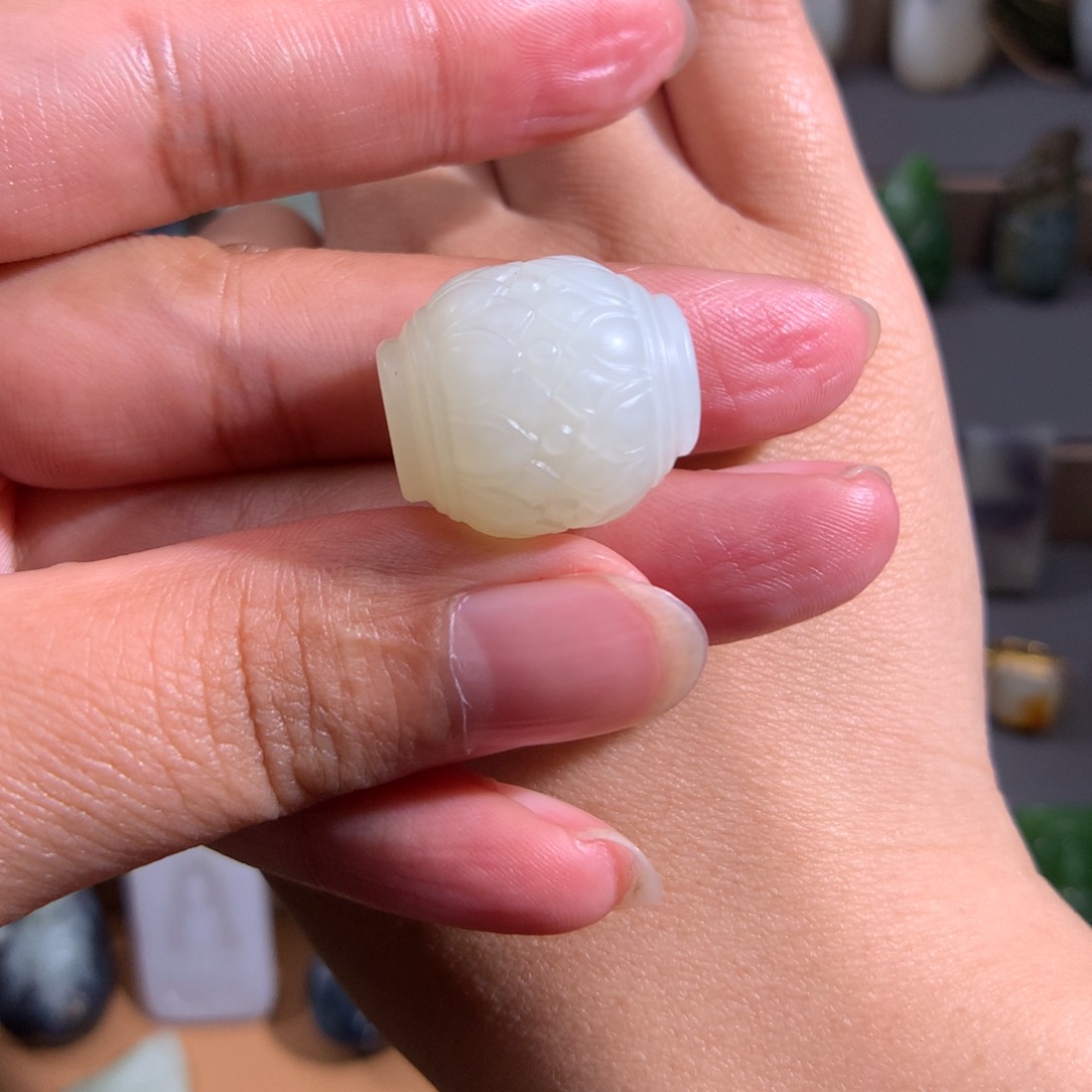 和田玉颈饰未镶嵌宠****活