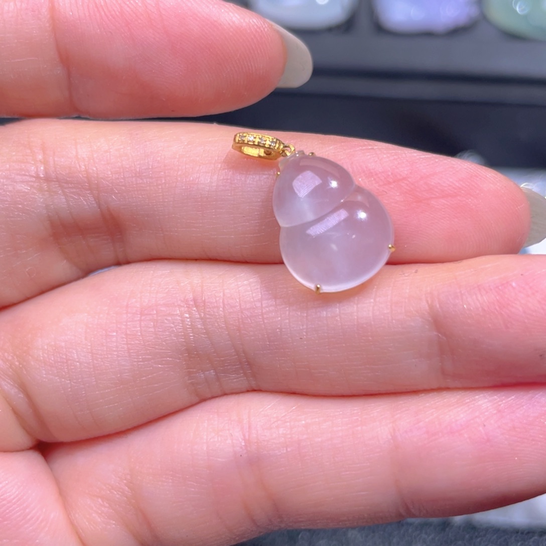 颈饰18K金镶嵌翡翠翡翠