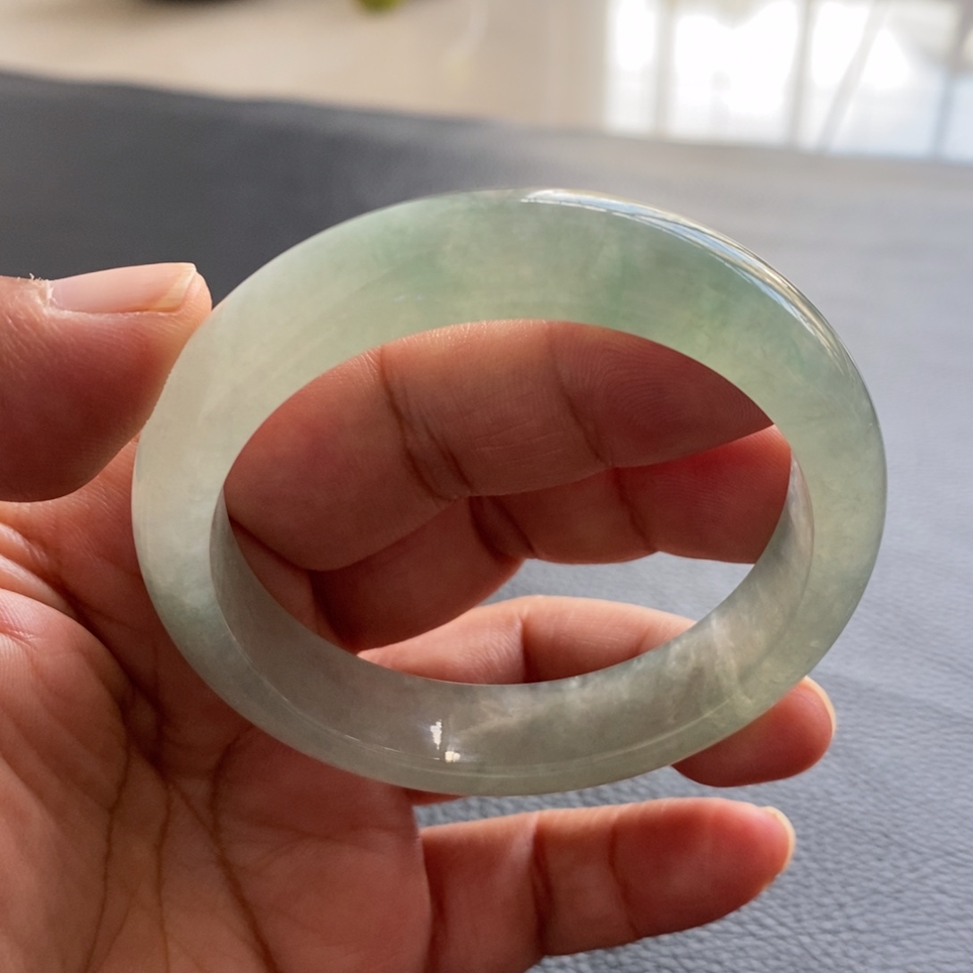 未镶嵌手镯翡翠天然翡翠手镯