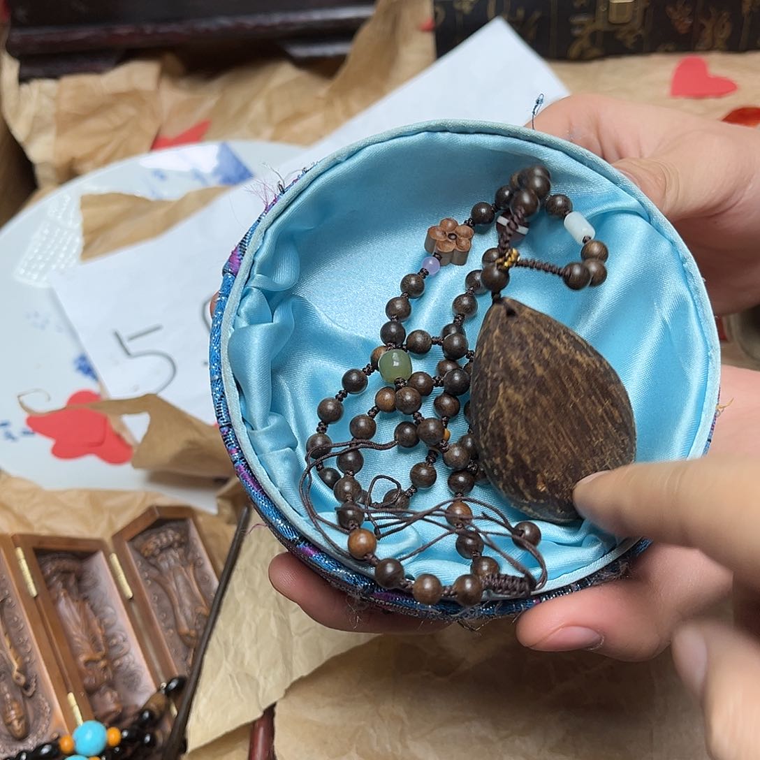 大叶紫檀（黑酸枝木类）
