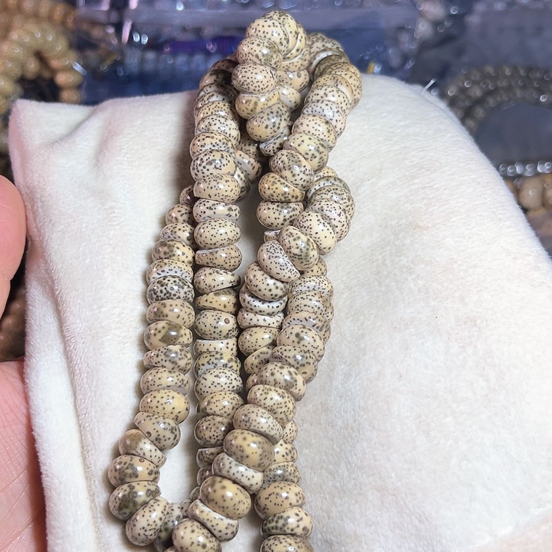 星月菩提手串笃**面星月菩提原生态